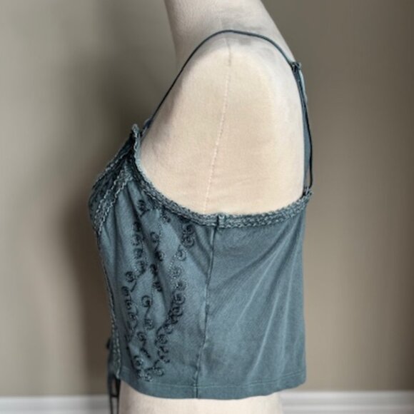 NWT Urban Outfitters Melody Embroidered Lace-Up Cami Size M - Picture 4 of 10